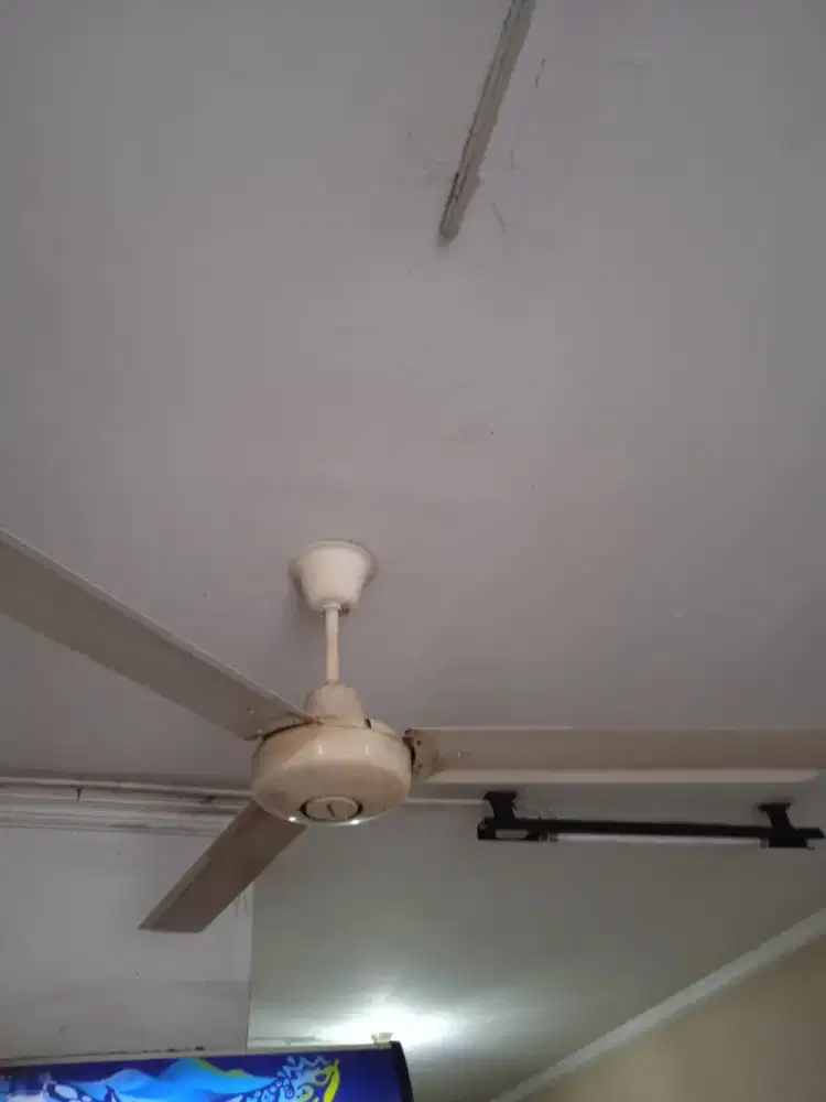 CEILING FAN MERK NATIONAL