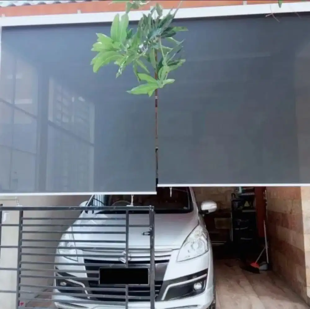 Tirai penahan hujan dan panas termurah