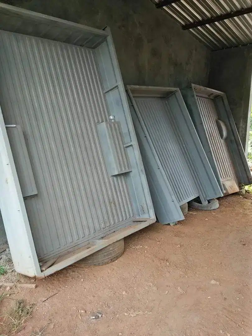 Bak mobil L 300 bordes