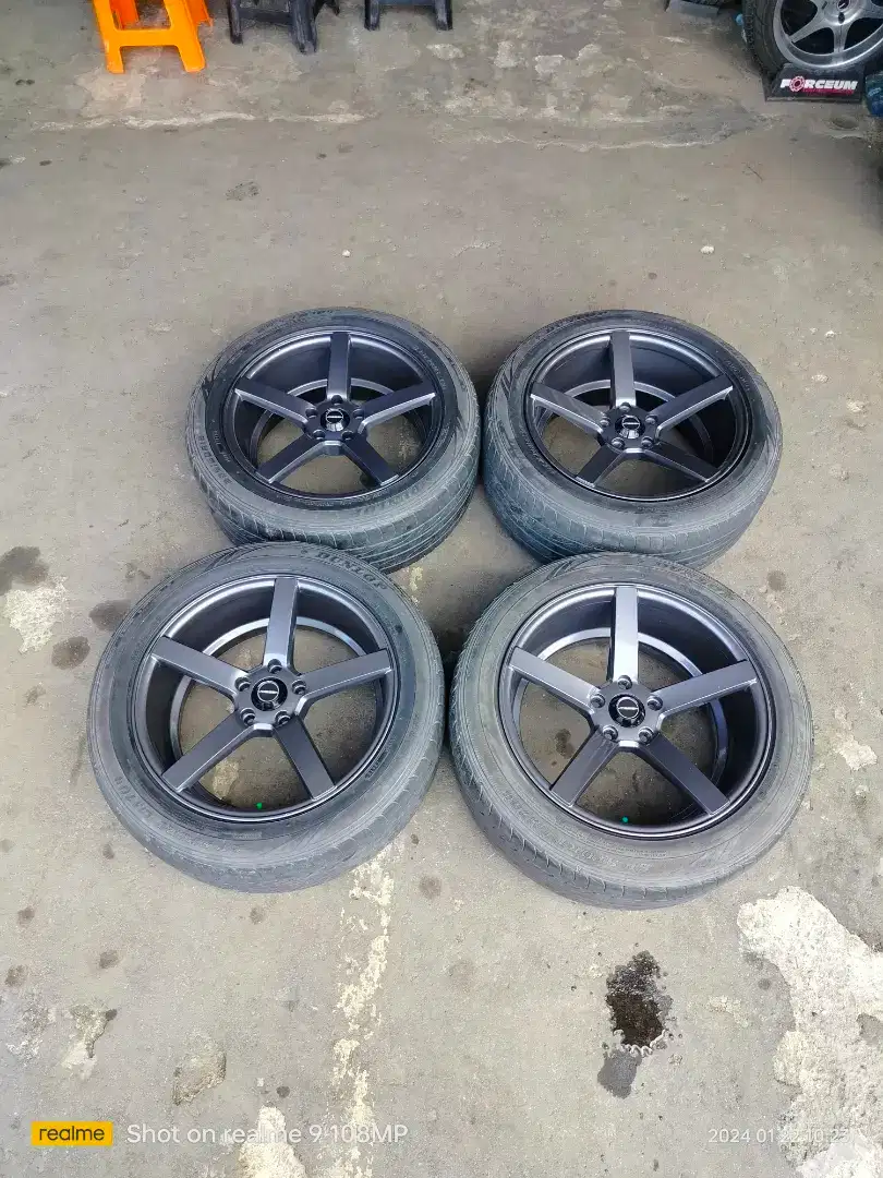Velg vossen cvt r18 5x114.3 lbr8/9 sepaket ban