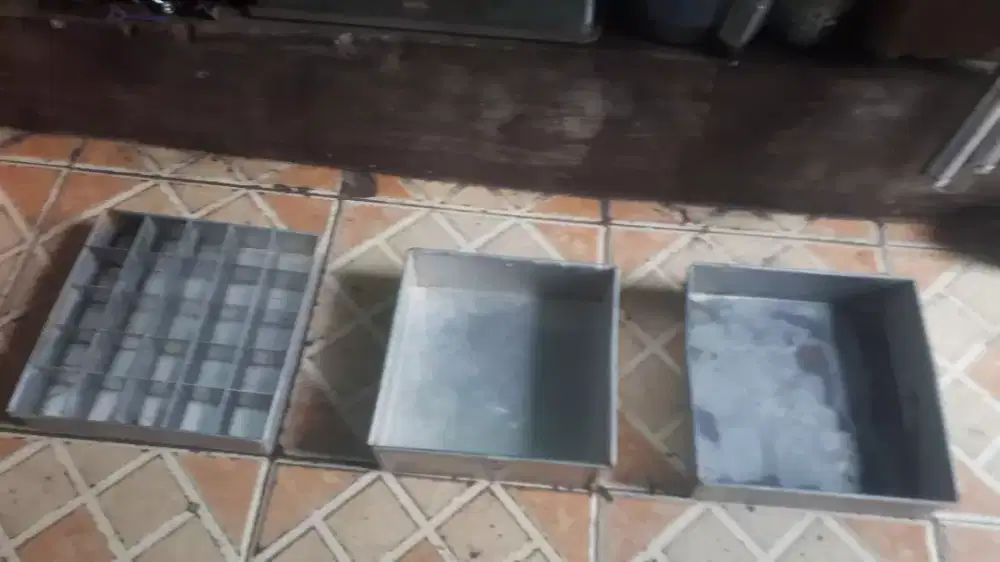 Cocok.utk usaha kue se paket loyang nya kond bgs mls murah cpt dpt yah