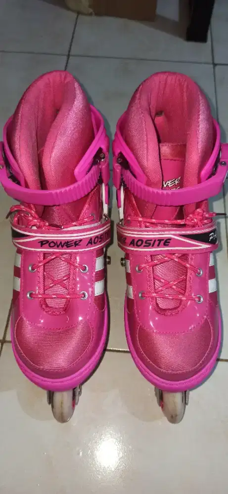Preloved - Sepatu Roda Inline Skate Power Aosite + Roda Bajaj