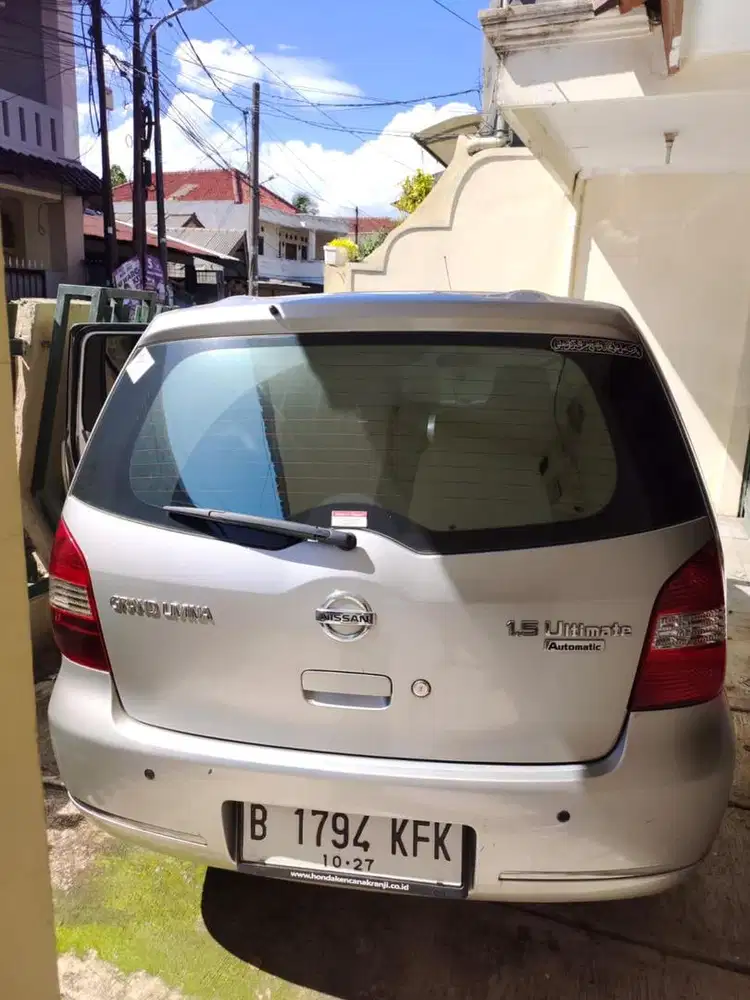 Nissan Grand Livina Ultimate Mobil Bekas