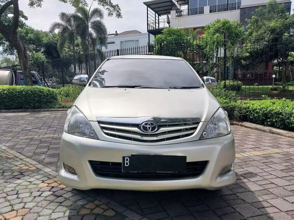 Toyota Kijang Innova V At Bensin Mobil Bekas