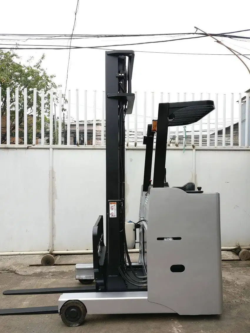 Forklift Nissan 1.5 Ton Elektrik Second Bergaransi