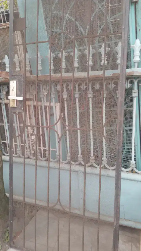 PINTU BESI BUKA 1 DAN BUKA 2