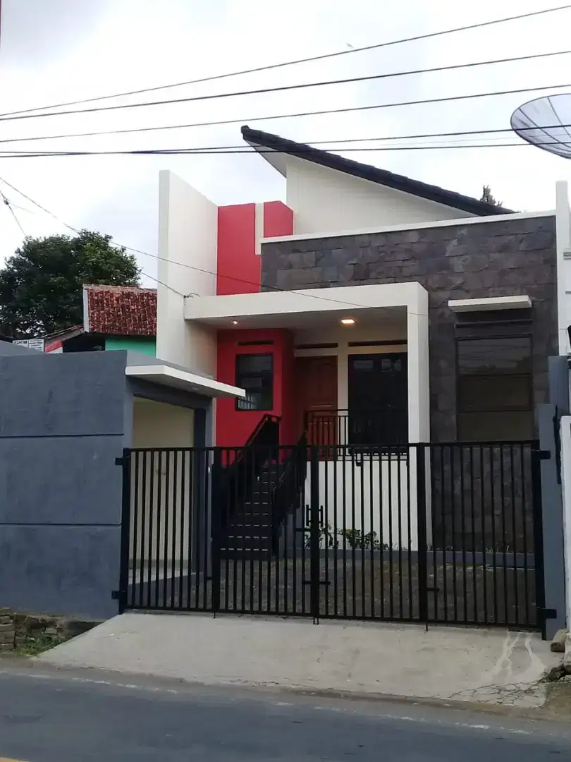 JUAL RUMAH SETRATEGIS DI JALAN UTAMA CIWIDEY JALUR WISATA