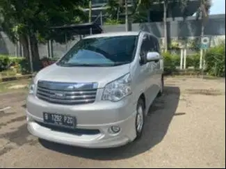 Mobil Toyota NAV1 - Mobil Bekas - 915554269