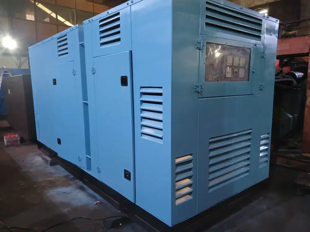Genset second 350 kva silent bergaransi service