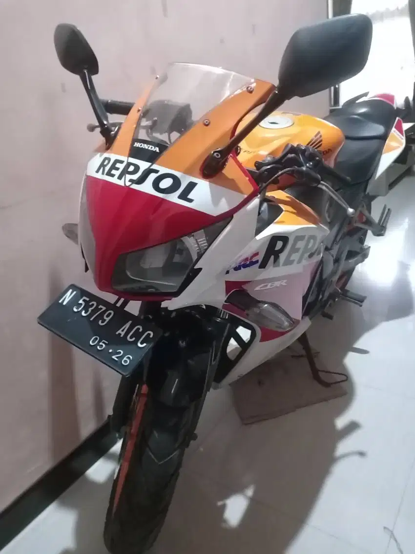 Honda CBR 150R Repsol model lama belum lampu LED