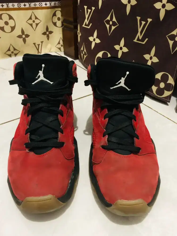 Sepatu nike air jordan lift (nego)