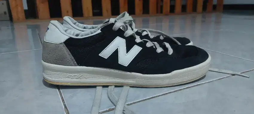 Sepatu new balance 300