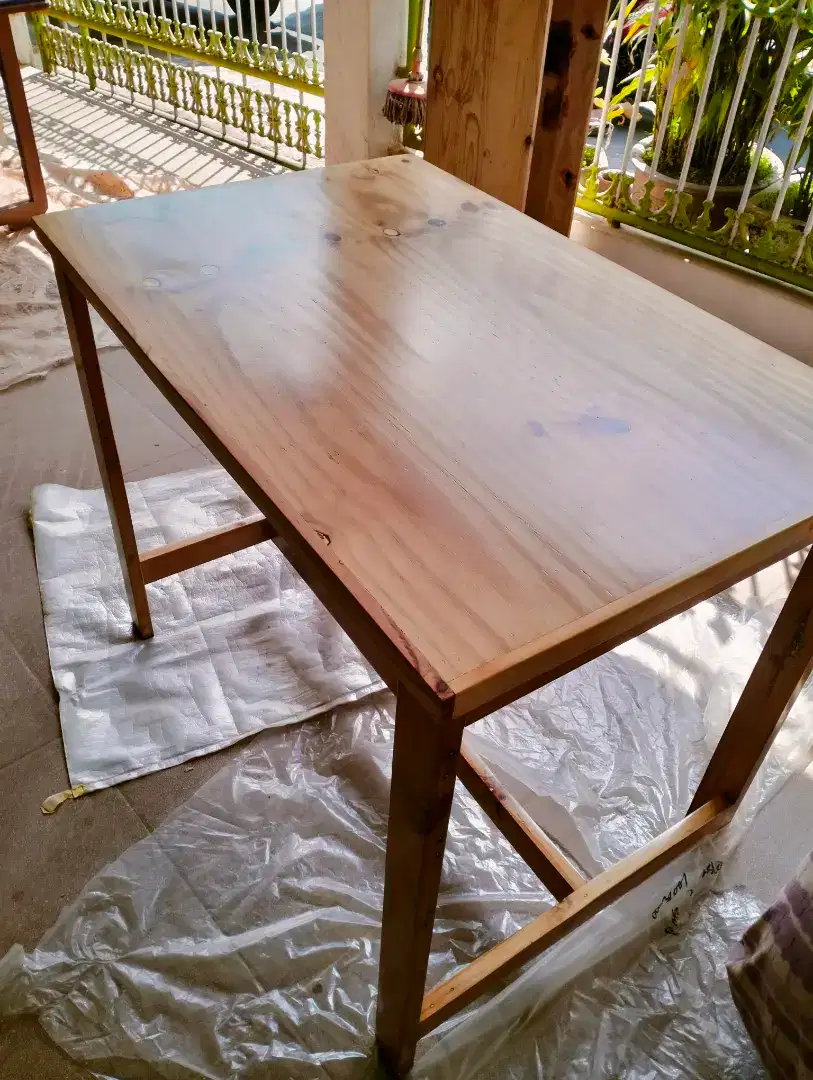 Meja Kayu Jati Belanda