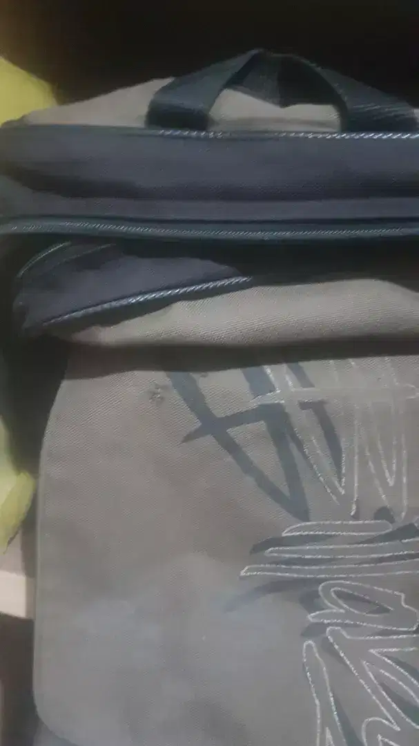 Uniqlo tas ransel billabong