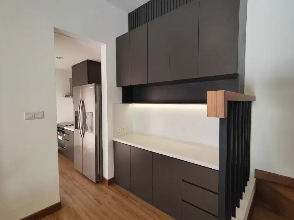 Lemari molding dekor custome Interior furniture kitchen set