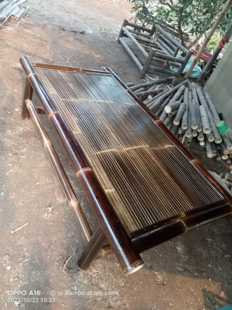 JuaL kursi bambu hitam
