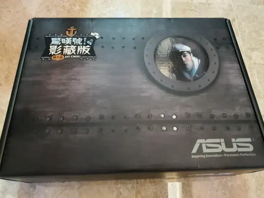 Laptop pc asus jay chou , include dvd