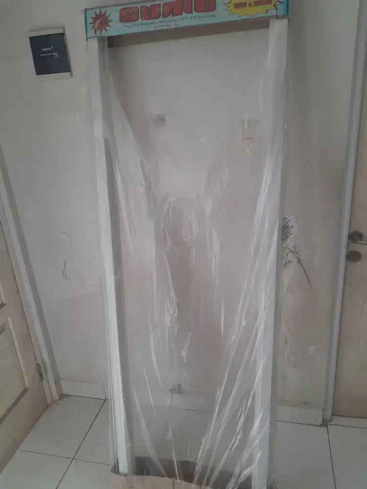 Kusen pintu pvc masih baru