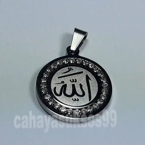 Liontin Titanium Stainless Silver Diamond Lafadz Allah 2,5cm LASD01