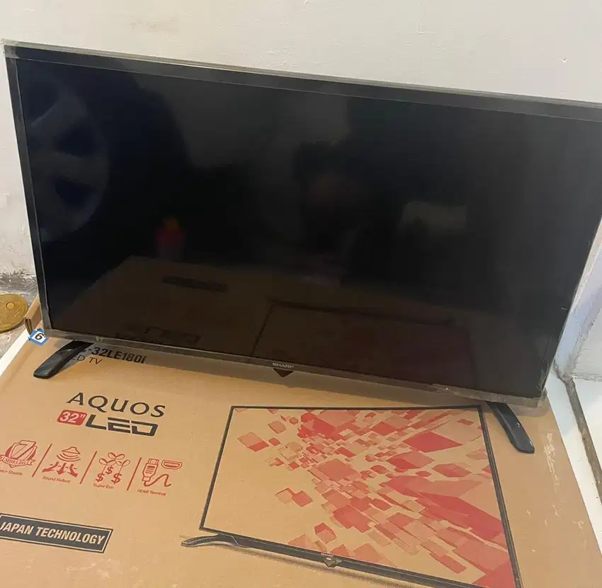 TV Sharp Aquos 32 LED Rusak (Menyala)