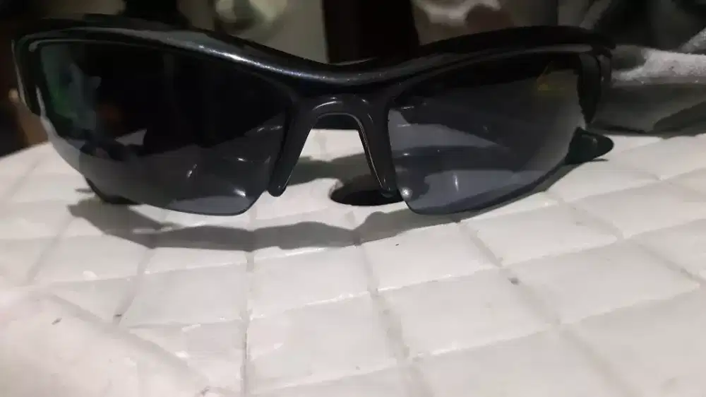 kacamata oakley thump one piece