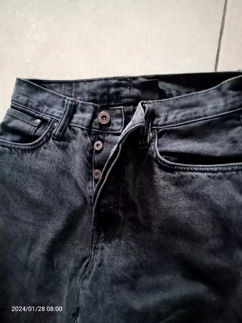 Jeans UNIQLO kondisi keren