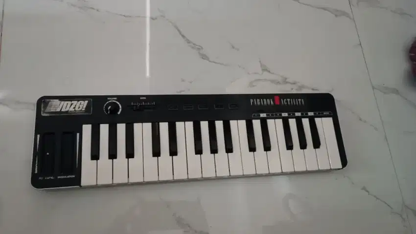 Midi Controller Samson Graphite 32