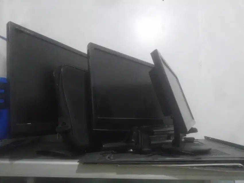 Monitor Bekas merk LG