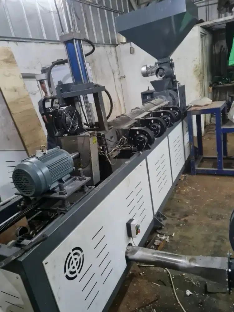 Mesin biji Compound PVC plastik