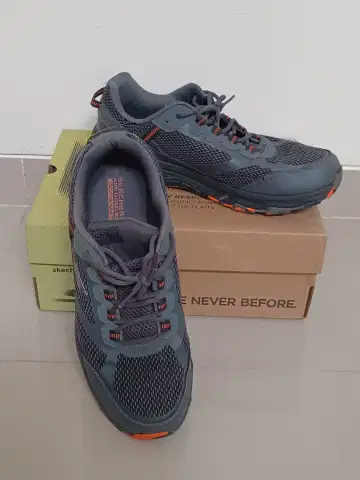 Sepatu on sale skechers outdoor