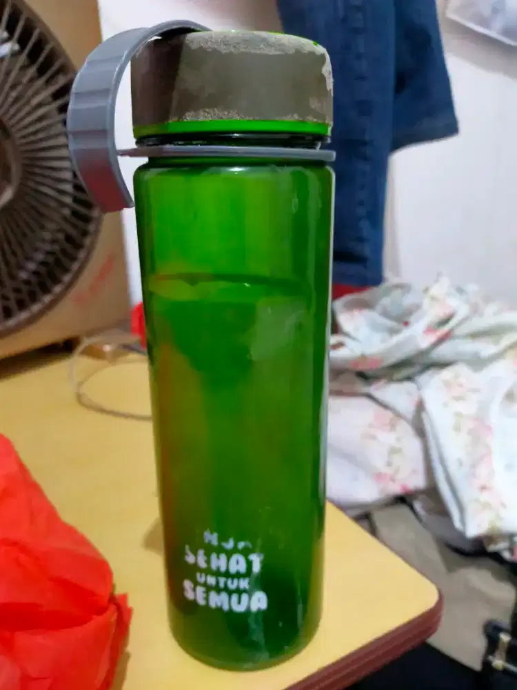 Botol keren warna hijau