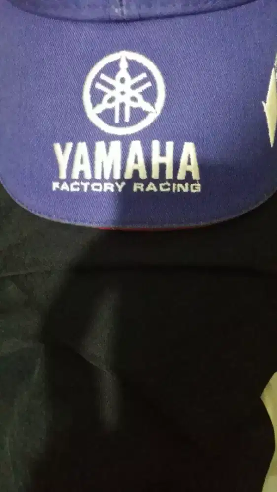 Topi motogp kupluk apparel yamaha & oakley dvd