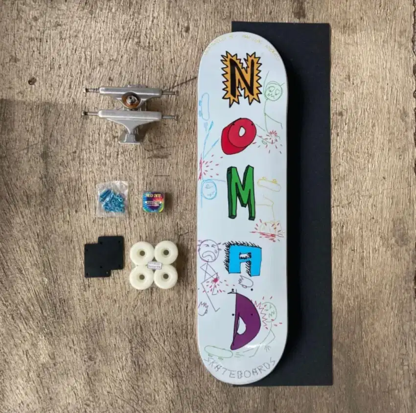 Skateboard fullset white background with font 8.0