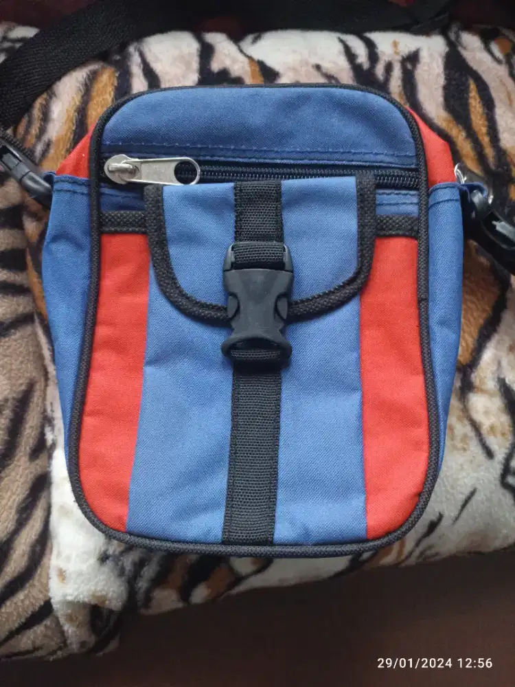 tas slempang bisa utk dipinggang