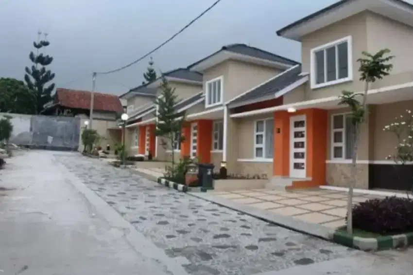 Disewakan Rumah Full Furnished Asri Nuansa Villa + Swimming Pool