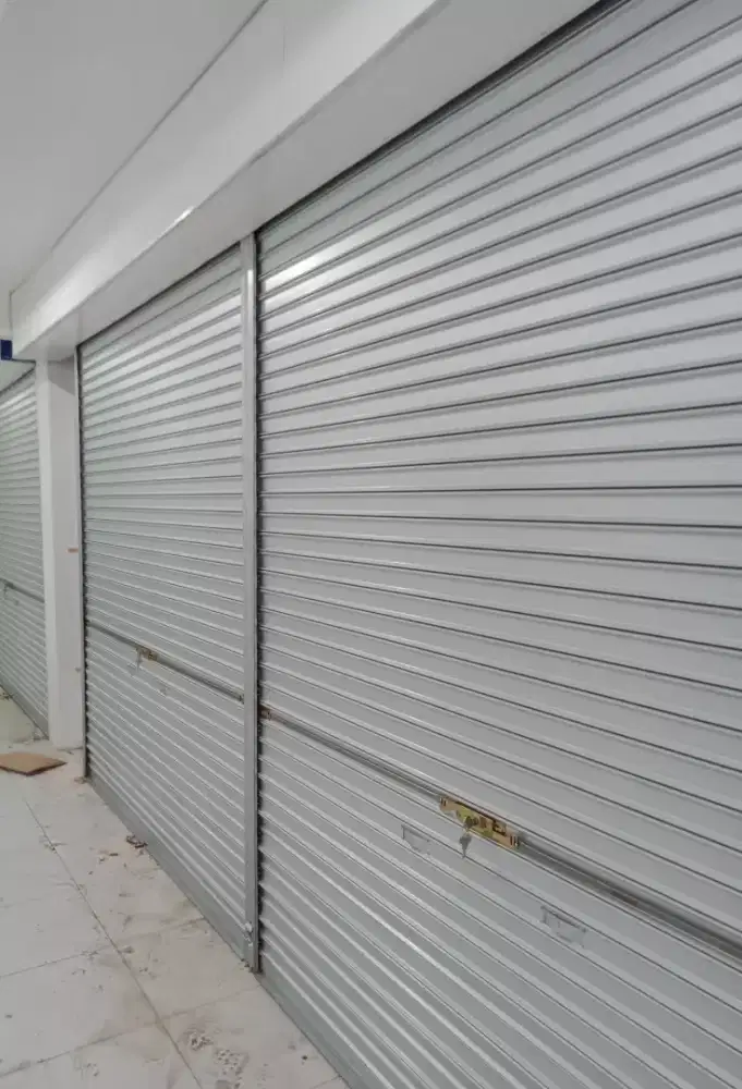 Follding gate rolling door