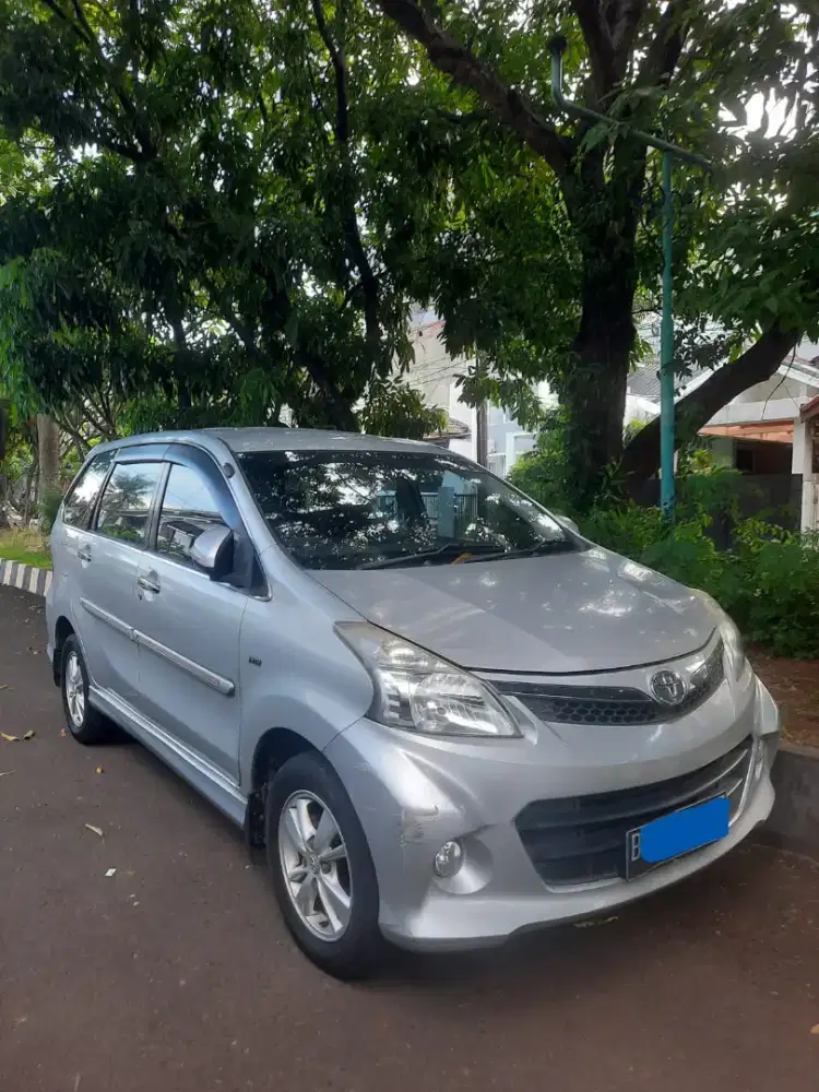 Avanza Veloz Matic Cc Silver Mobil Bekas