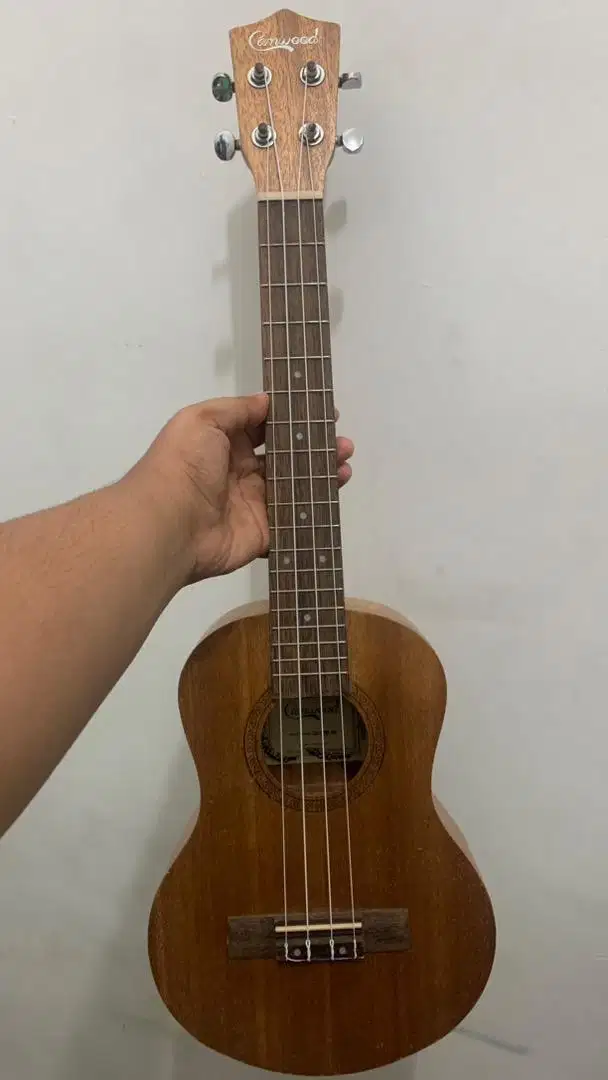 UKULELE CAMWOOD