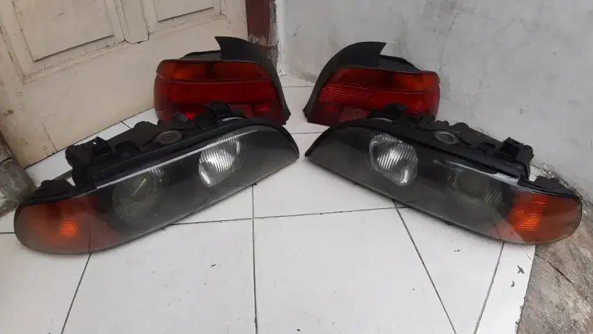 1 set lampu depan belakang BMW serie5 E39 non facelift Germany