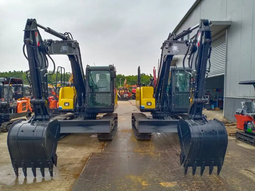 EXCAVATOR WORD 7.5 TON BARU