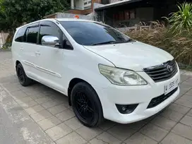 Kijang Innova 2012 Bensin AT Matic