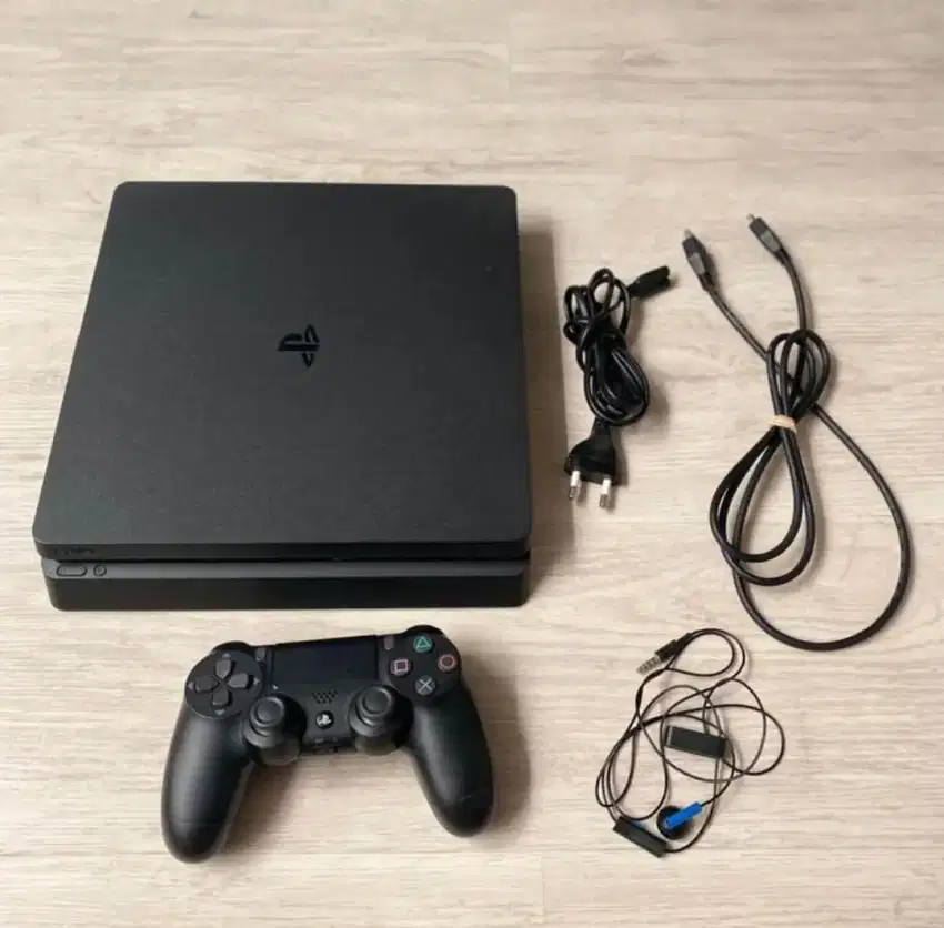 Di cari ps4 slim atau ps 4 pro / fat boleh tawarin saya beli langsung