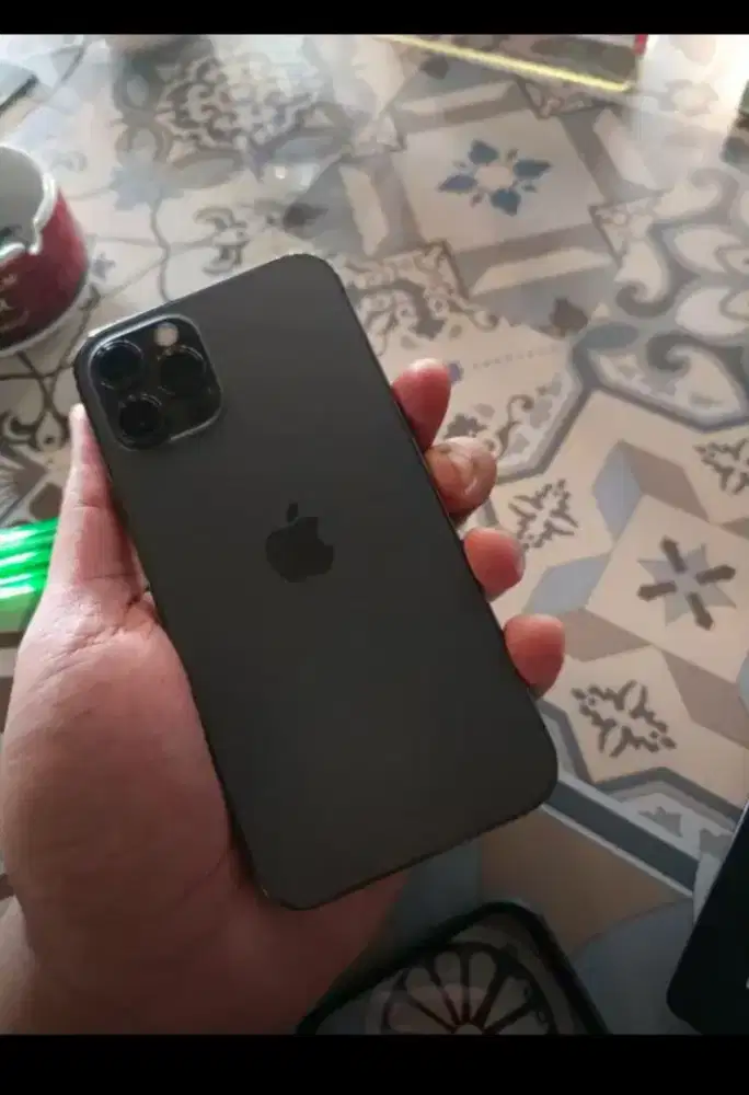 Yg punya iPhone Lock icloud terkunci tawarin sini