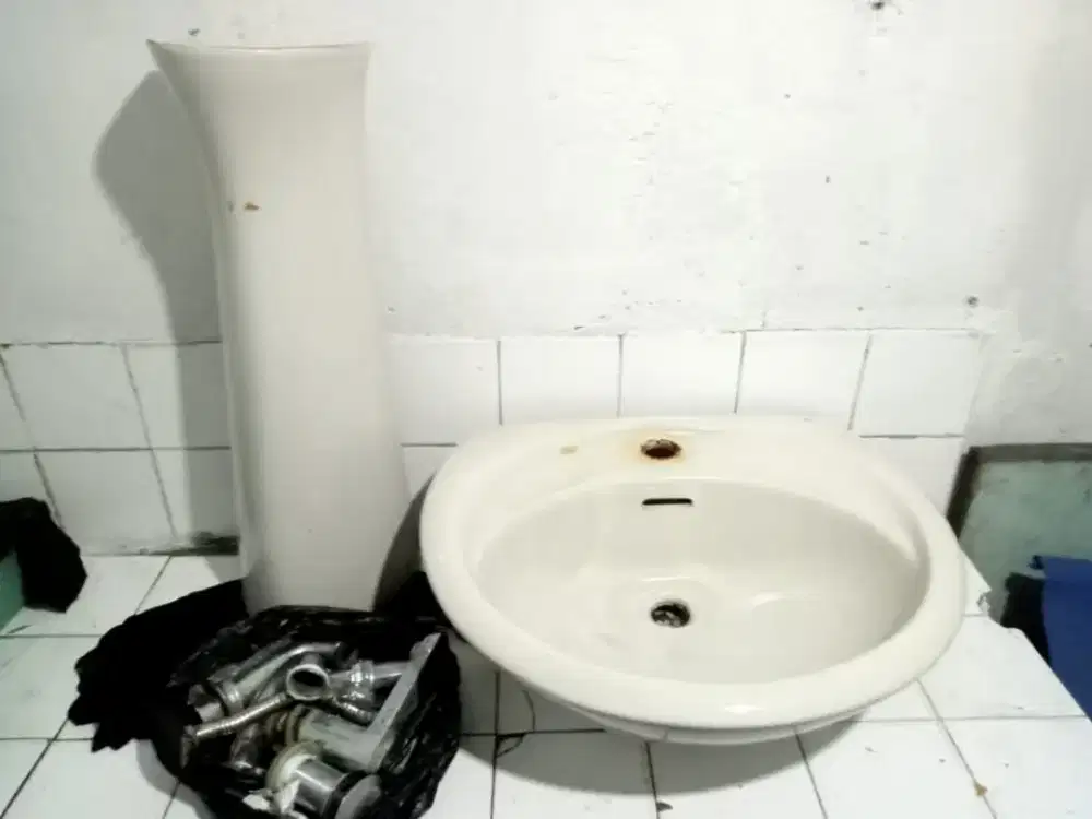 Wastafel standing HCG (preloved)