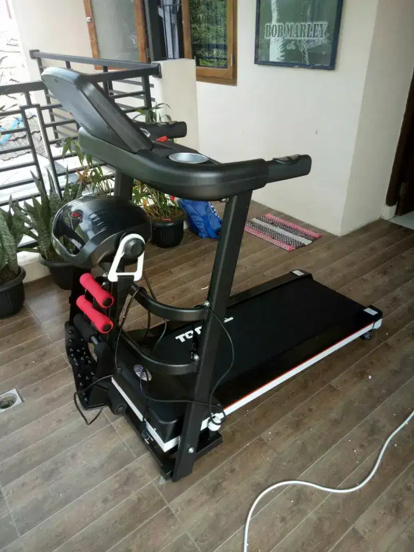 Alat fitnes treadmill elektrik TL 607 empat fungsi