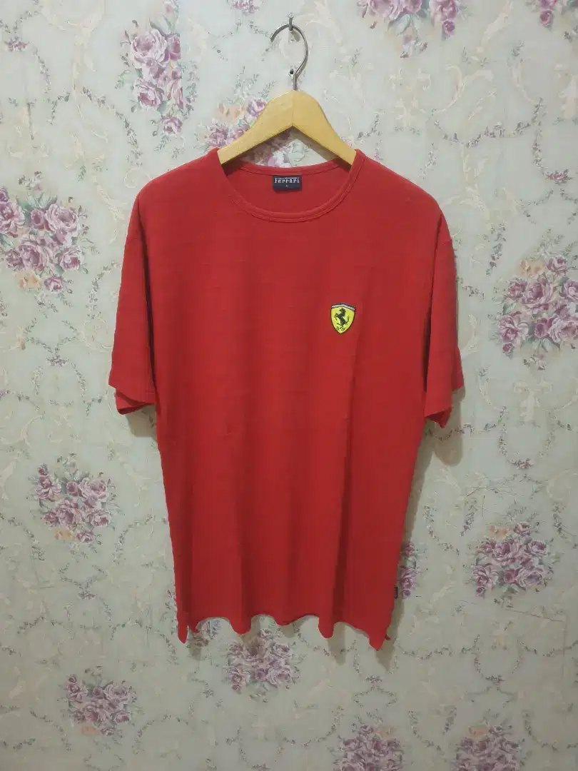 Mulus .authentic kaos .t shirt ferrari size M