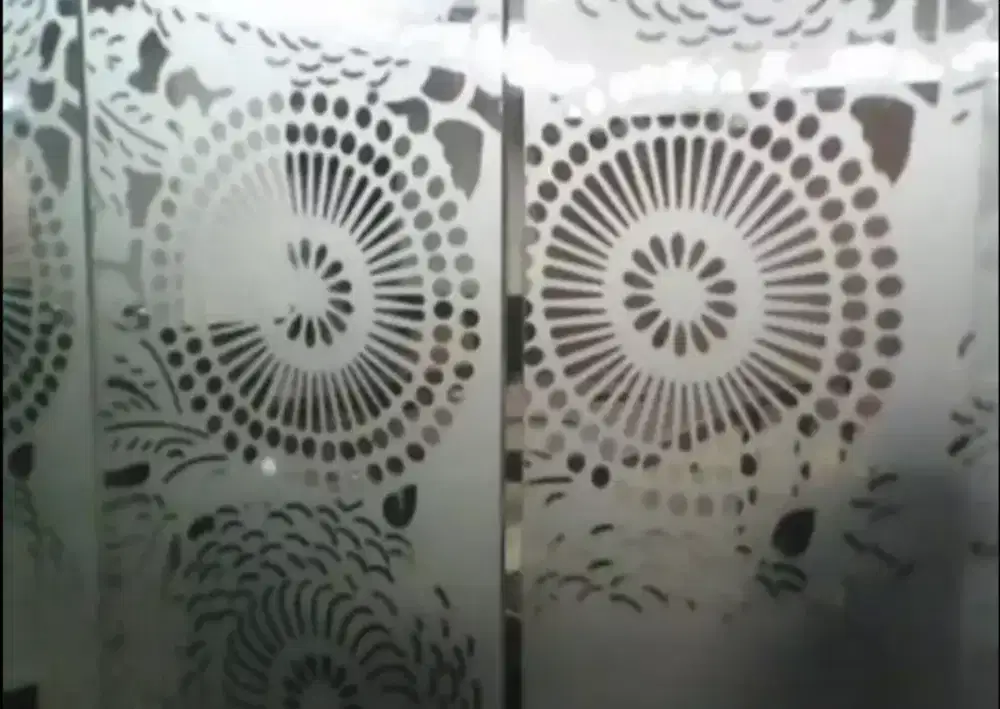 Cuttingsticker dpt dgunakan diindoor/outdoor kantor ada sanblas&riben