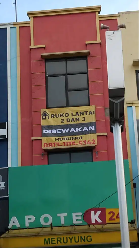 Disewakan Ruko Lantai 2 dan 3 - Disewakan: Bangunan Komersil - 915830560