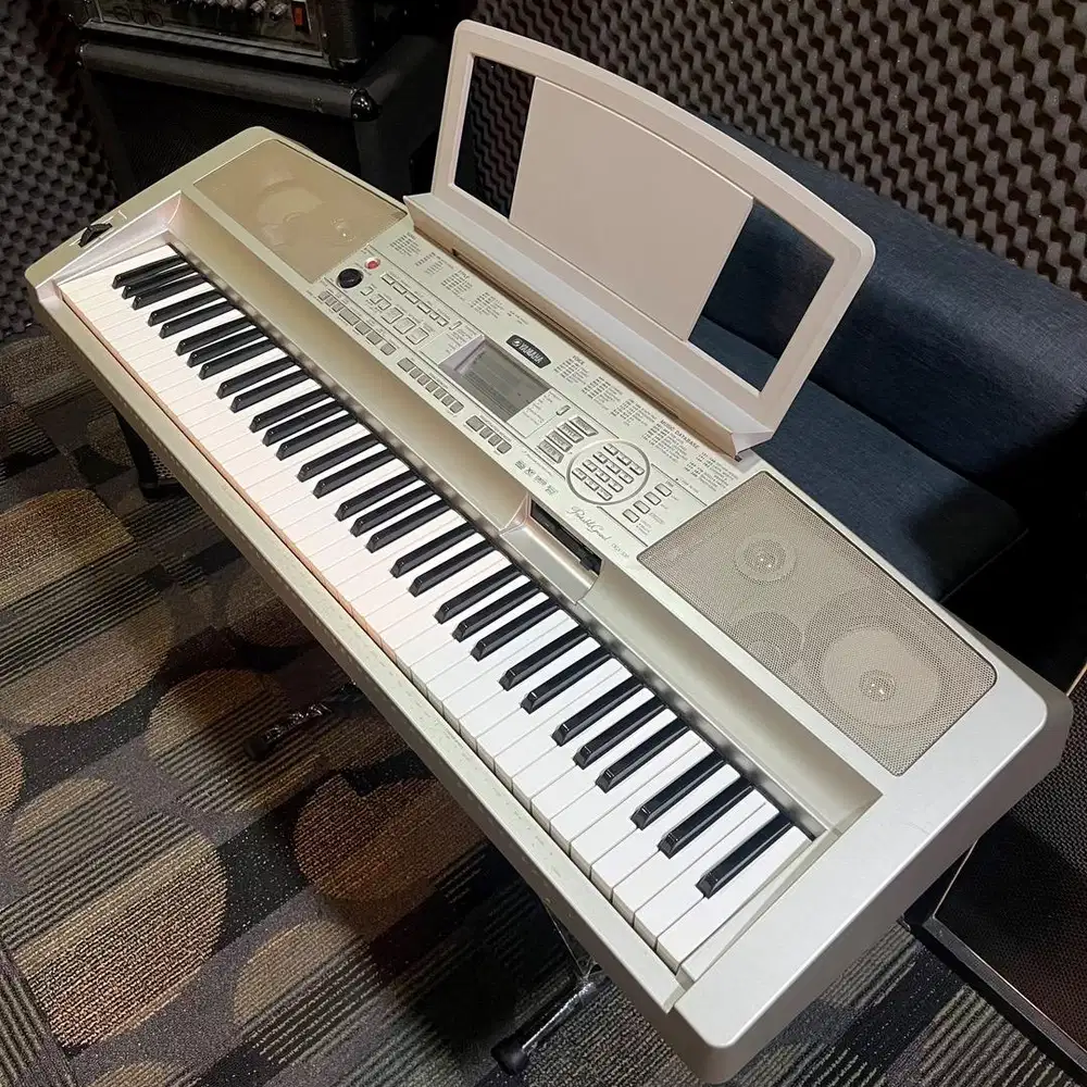 Portable Grand Piano Yamaha DGX300 Alatalat Musik 915853162