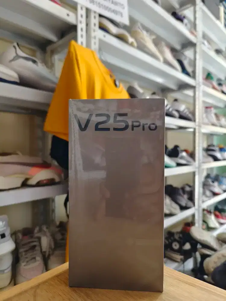 Vivo v25 pro 12/256 garansi resmi BNIB